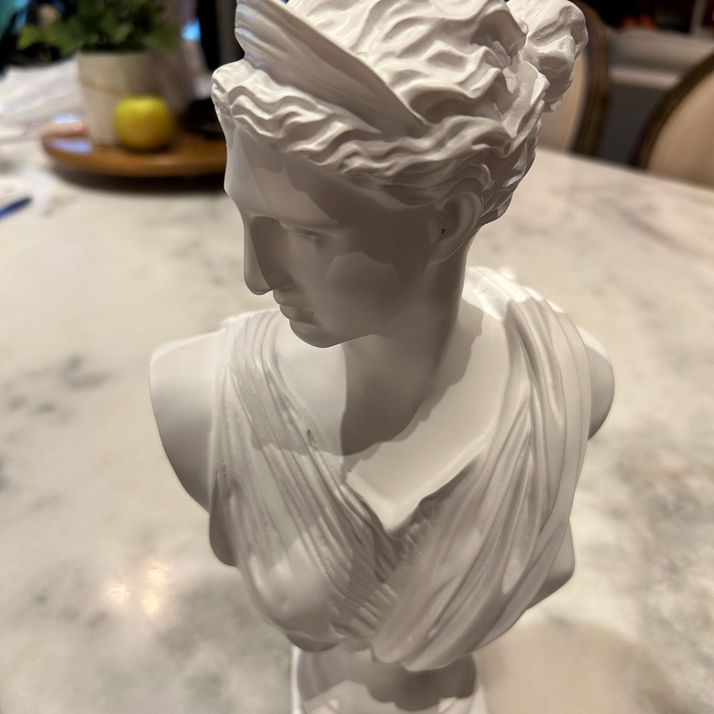NWT 12 inch Greek Statue Bust of Diana.